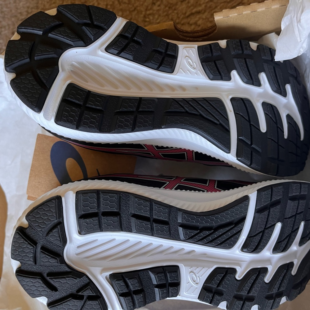 ASICS shoes - Picture 2 of 7